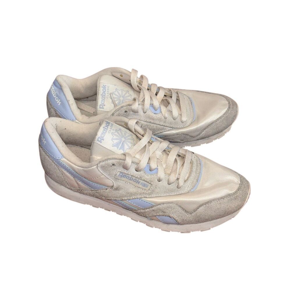 Reebok Classic Women's Light Blue and White Sneakers size 8.5